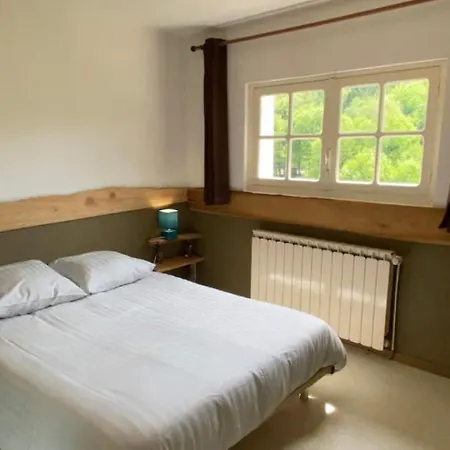 Appartement Aux Sources De La Chabanne Saint-Hilaire-les-Courbes Exterior foto